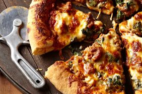 Sausage and Spinach Skillet Pizza