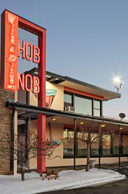 hob nob supper club exterior