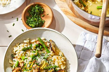 risotto with asparagus and shiitakes