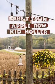 sign to covered bridges