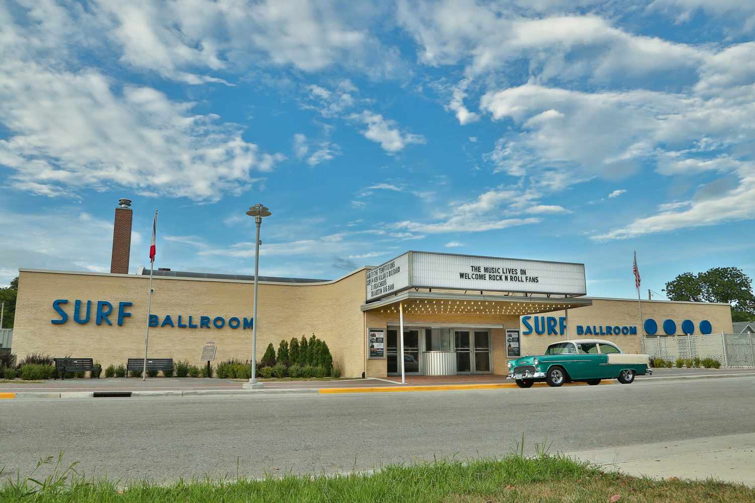 Exterior shot of Surf Ballroom Clear Lake Iowa